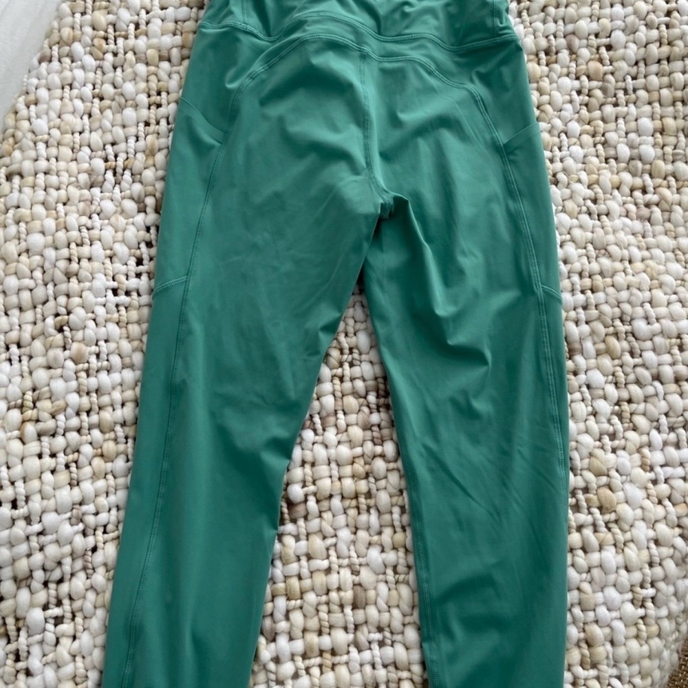 Vuori seafoam green performance leggings - Picture 2 of 4